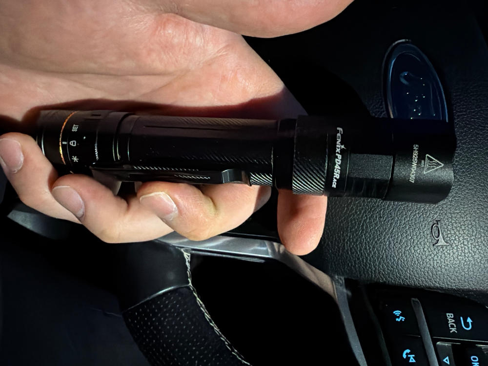 olight flashlight in canada OLIGHT: FLASHLIGHTS Olight Seeker 4 High Lumen