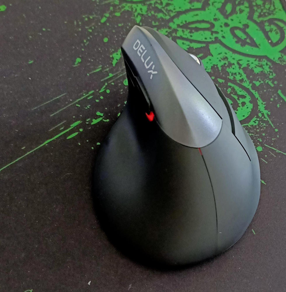 Delux Mini Vertical Ergonomic Mouse - Customer Photo From Anonymous