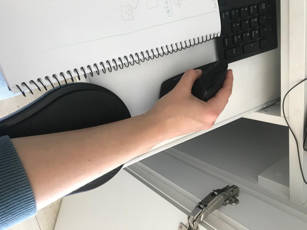 Ease Vertical Ergonomic Mouse - Customer Photo From Anonymous