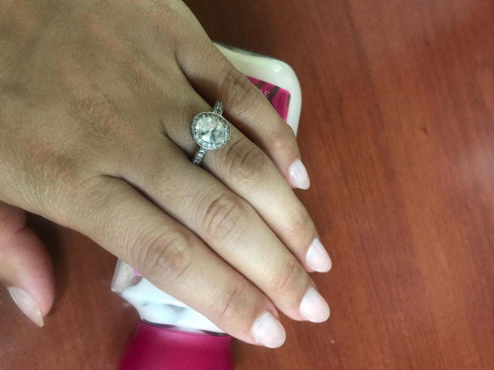 2CT Oval Solitaire Halo AAA CZ Sterling Silver Engagement Ring Band - Customer Photo From Nataly Vega