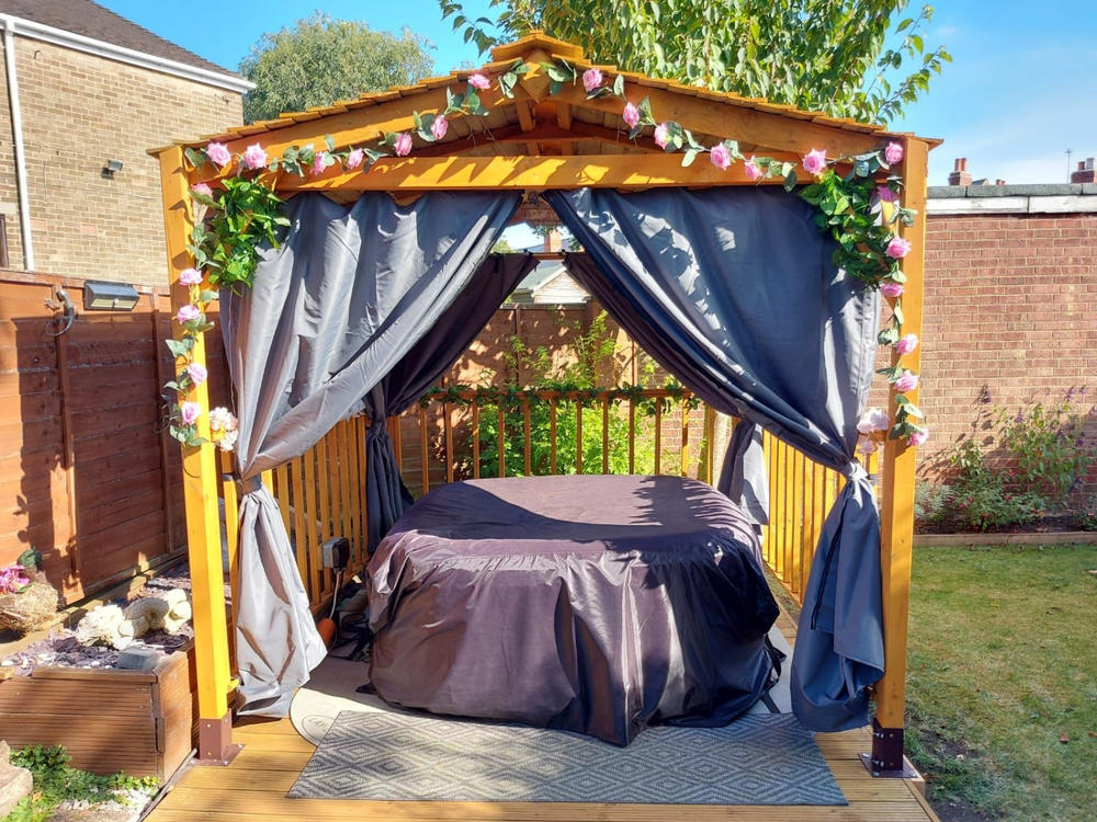 Universal Side Panel Set for 2.5m x 2.5m Patio Gazebo - Set of 4 - Customer Photo From Anonymous