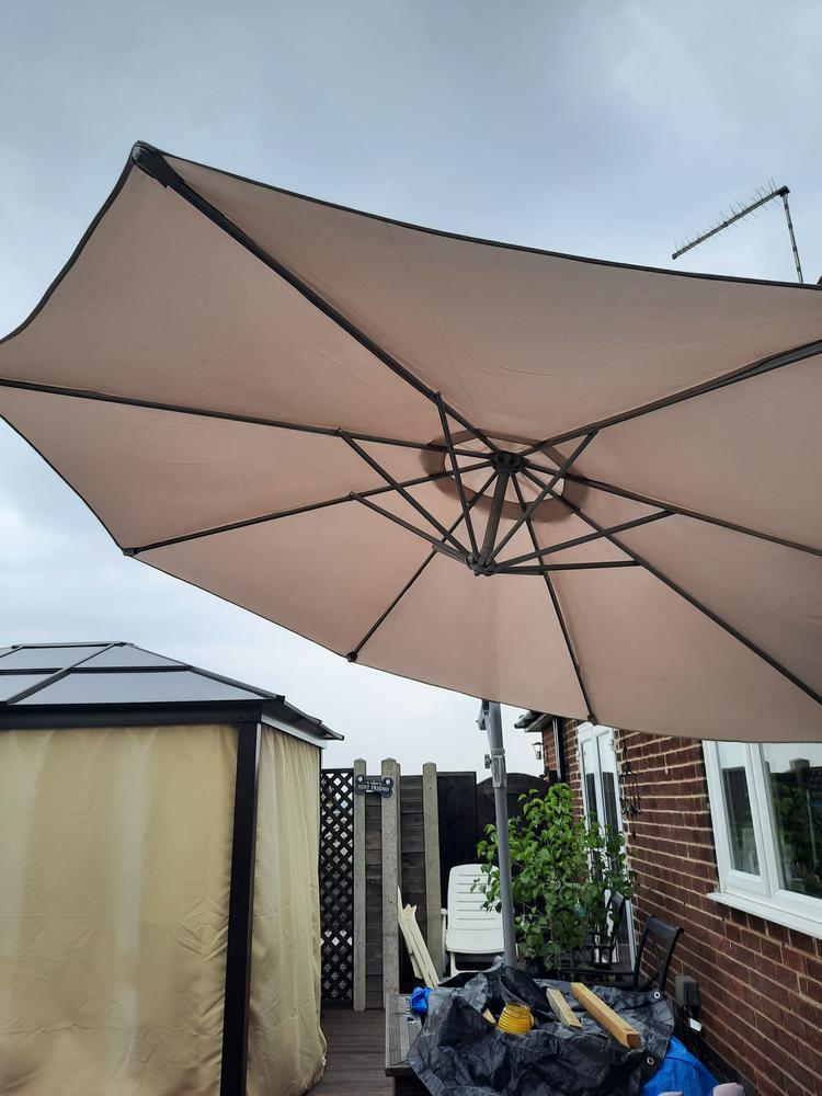 Canopy for 3m Round Cantilever Parasol/Umbrella - 8 Spoke - Customer Photo From Julie Kohut 