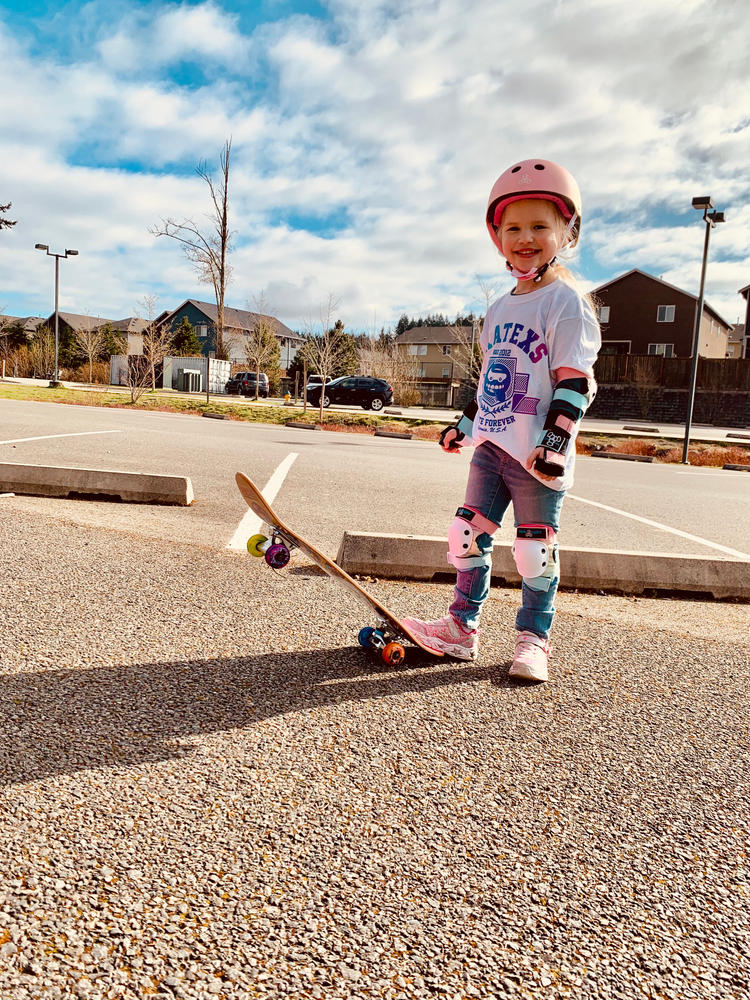 SkateXS Unicorn Beginner Complete Skateboard for Kids - Customer Photo From Jennifer Birdlebough