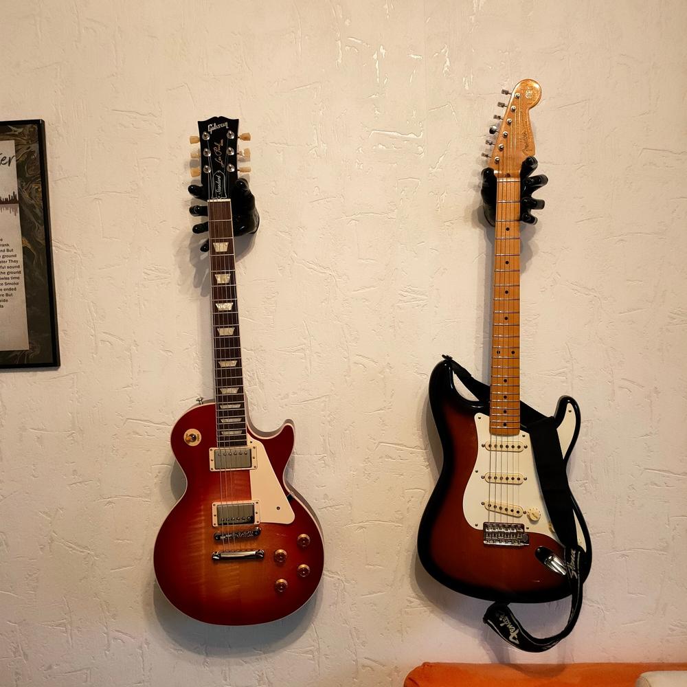 Black Finish Classic Grip Wall Hanger - Right - Customer Photo From Roland Schaffeld