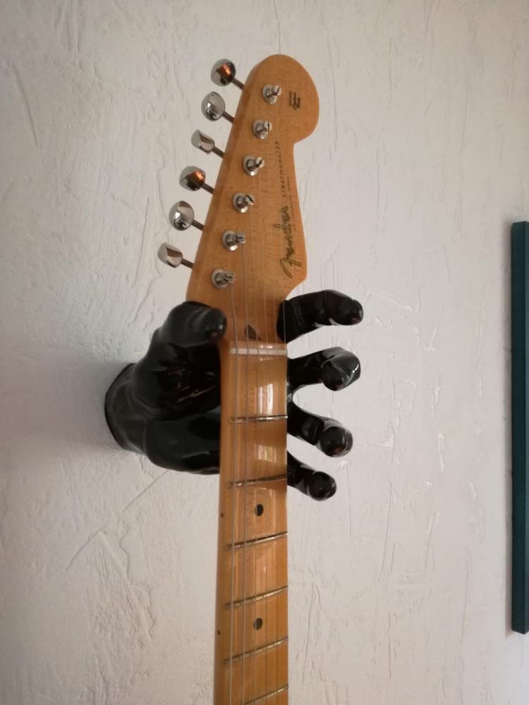 Black Finish Classic Grip Wall Hanger - Right - Customer Photo From Roland Schaffeld