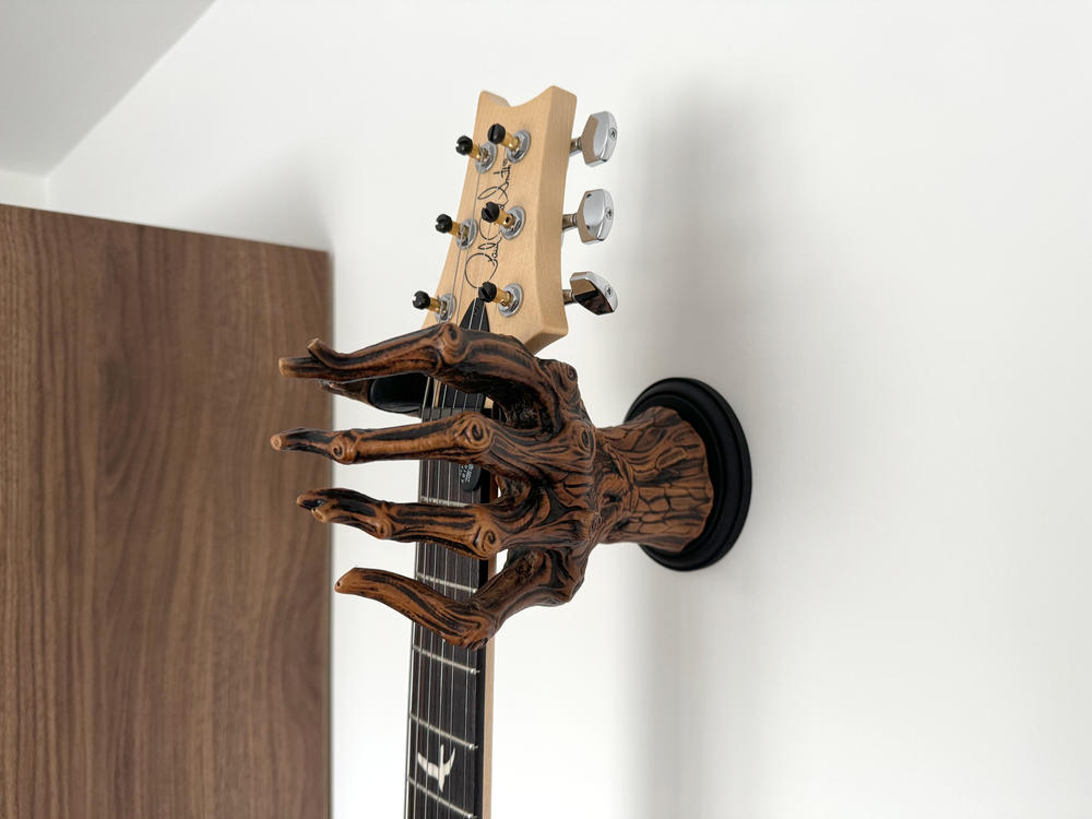 Ent-wistle Tree Hand Guitar Hanger - Left - Customer Photo From Jordan