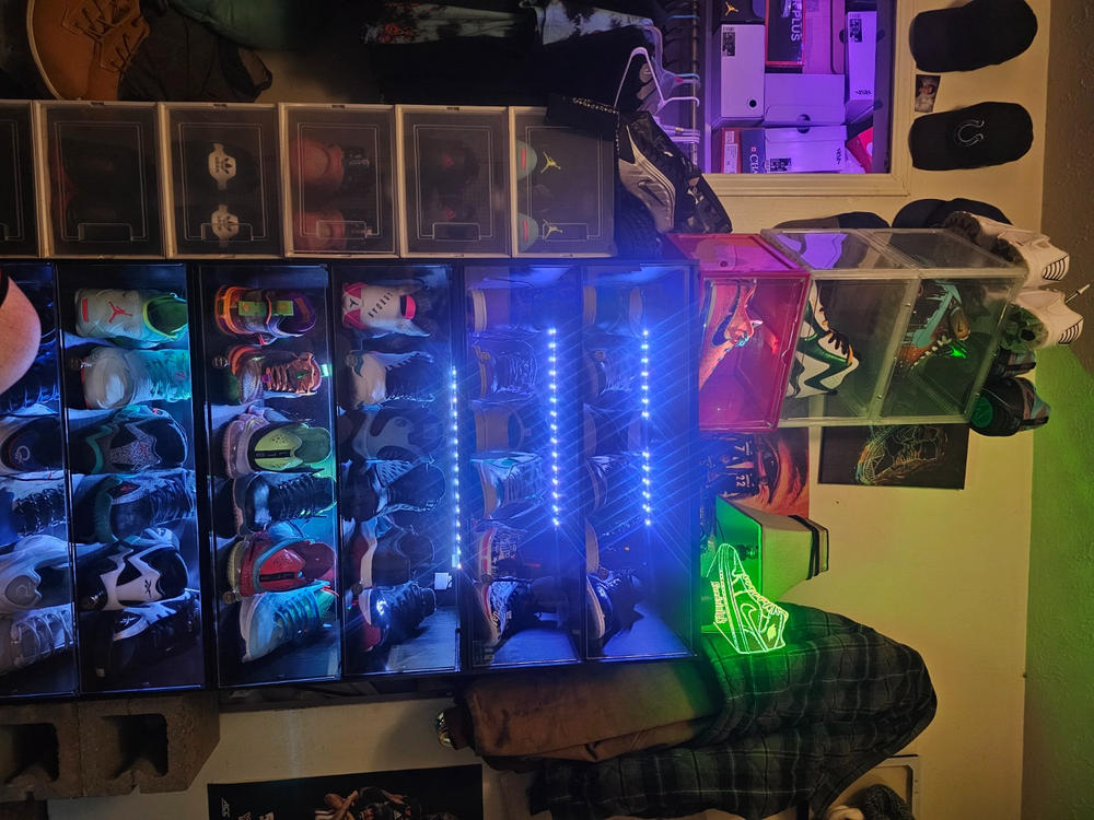 Sneaker Throne - Customer Photo From Michael Kurdziolek