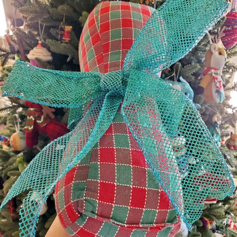 Travel Buddy Neck Support Pillow In Checkers Red And Green, A Christmas Plaid (720567753262)
