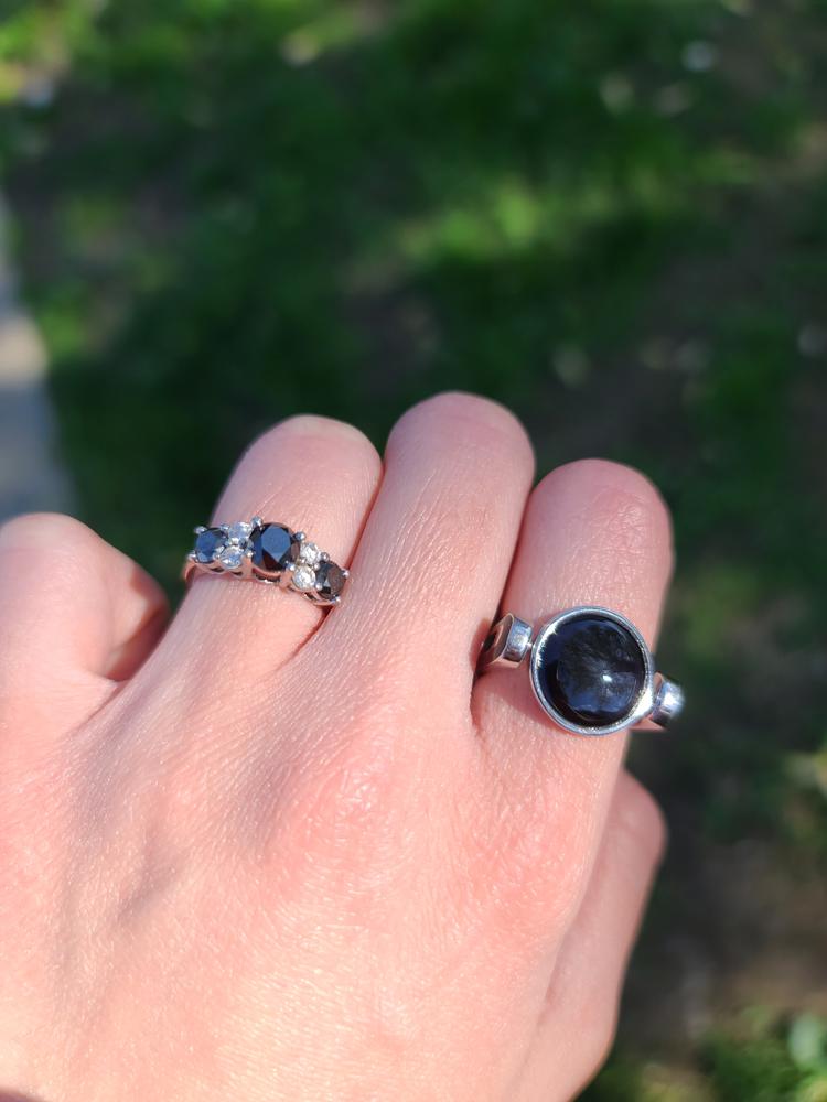Onyx Crystal Fidget Ring - Customer Photo From Adriana