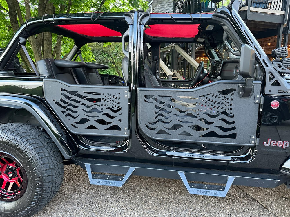 2018-2024 Jeep Wrangler JL (4 Door) - Hothead Sunshade - Customer Photo From William draper