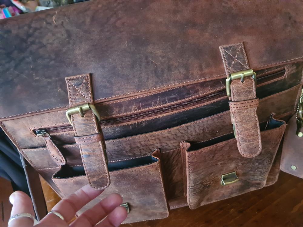 Vintage Leather Messenger Bag - Toledo - Customer Photo From Lee Baillie-Kettner