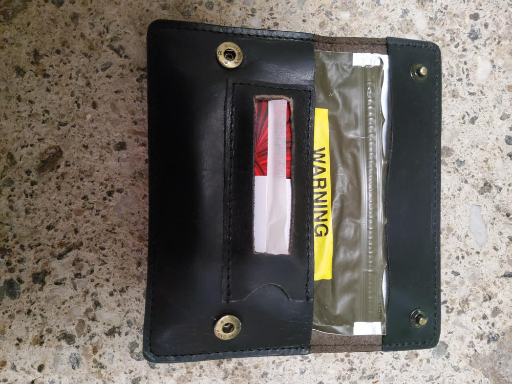 Apple Conditioner + Mr Clean Magic Eraser  Clean leather purse, Vintage leather  handbag, Handbag repair