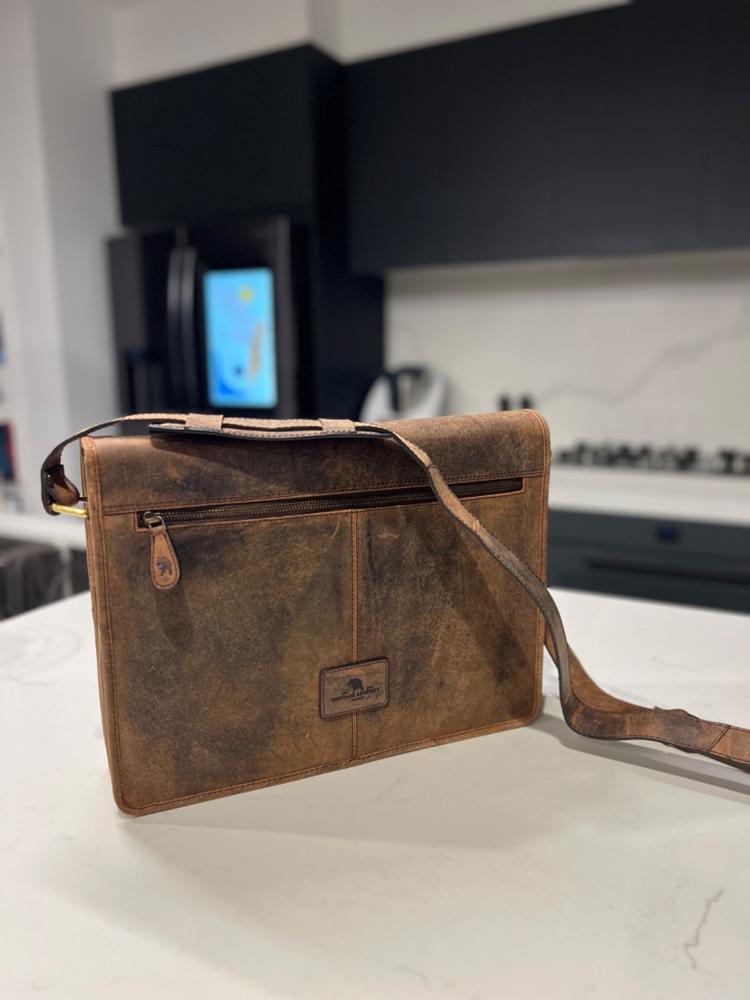 Don't Let the Leather Cracks Win: Preserve Your Leather Bag with These –  Vintage Leather Sydney
