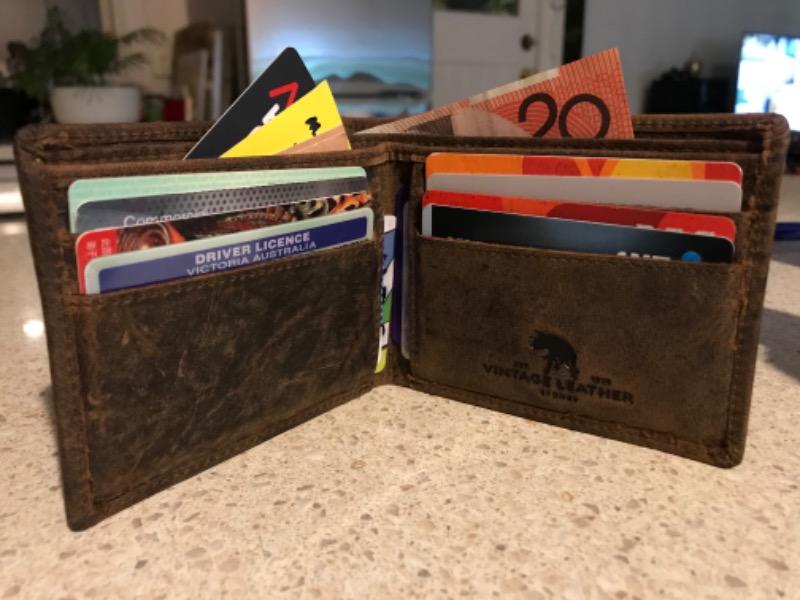  The Hugo Mens Leather Bifold Wallet - Customer Photo From Brett Dorling