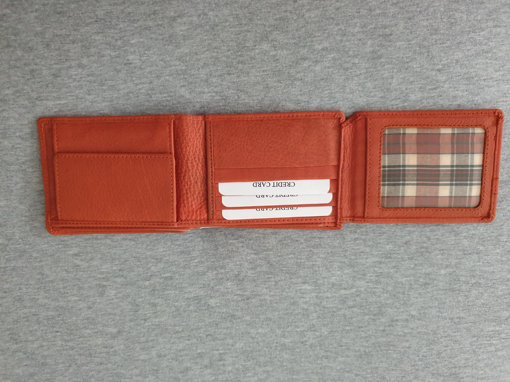 Mens Leather Trifold Wallet Braxton - Customer Photo From Shaun O.