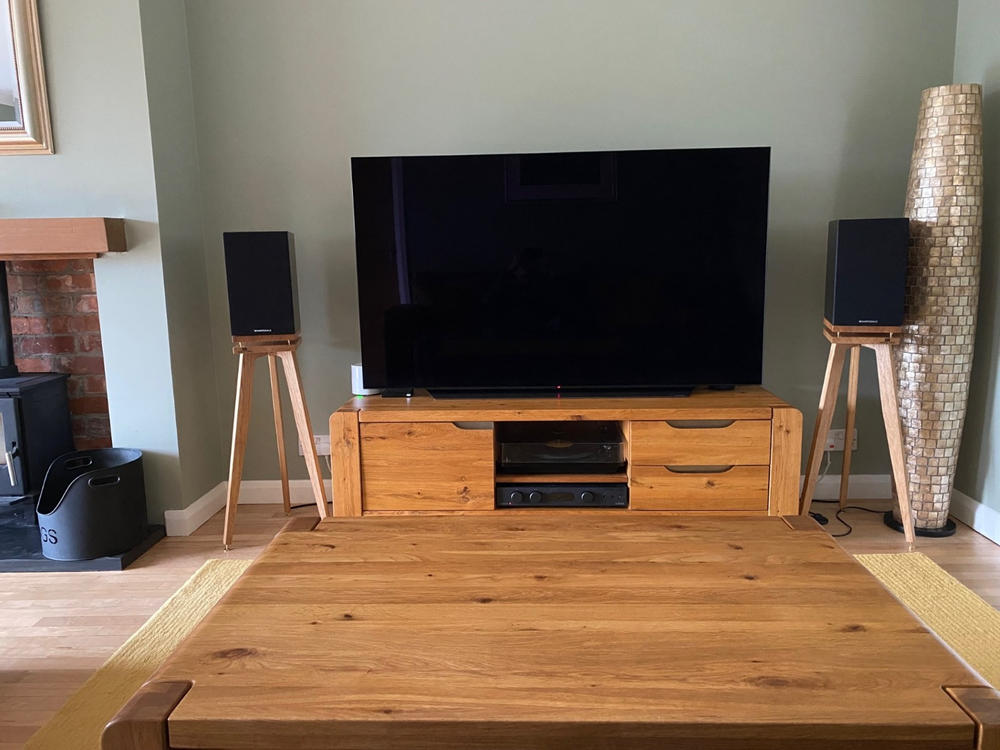Wharfedale Diamond 12.2 Speaker Stands 140-900mm (Pair) - Customer Photo From Jeff Beynon