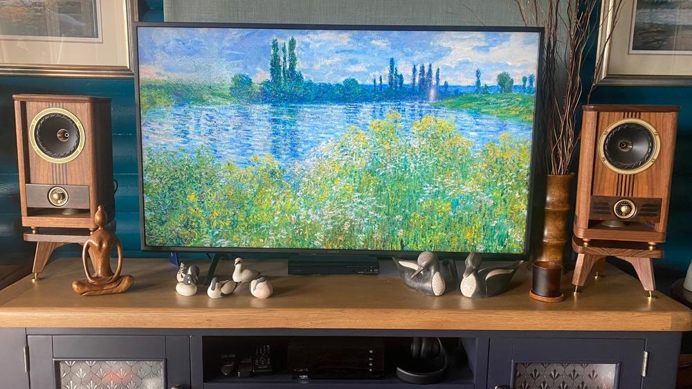 Fyne Audio Vintage Five Shaped Speaker Stands 140-900mm (Pair) - Shaped Top Plates - Customer Photo From Anonymous