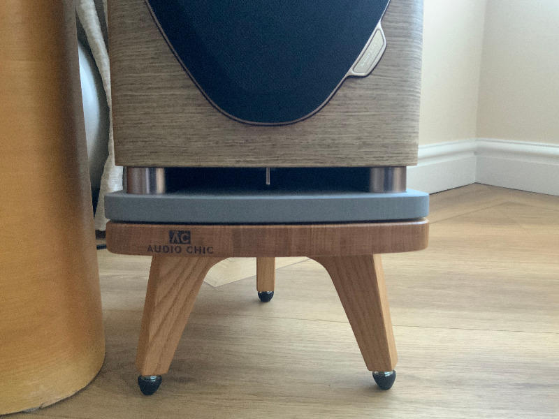 NEW Sonus Faber Sonetto II G2 Speaker Stands 140-900mm (Pair) - Shaped Top Plate - Customer Photo From Anonymous