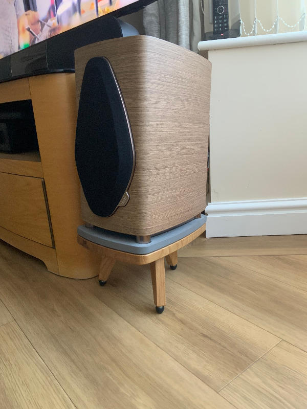 NEW Sonus Faber Sonetto II G2 Speaker Stands 140-900mm (Pair) - Shaped Top Plate - Customer Photo From Anonymous