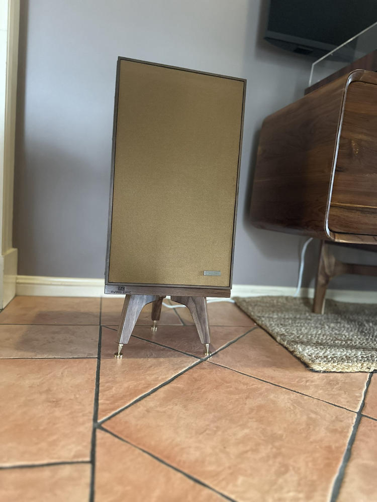 The Drunken Snipe Hardwood Desktop Speaker Stands (Pair) - Customer Photo From Chris Allen