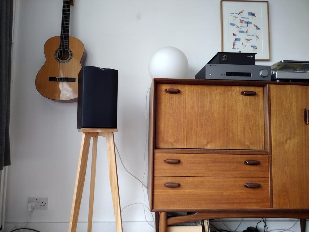 800-900mm The Crane Surround Sound Speaker Stand (Pair) - Customer Photo From Richard Bultitude