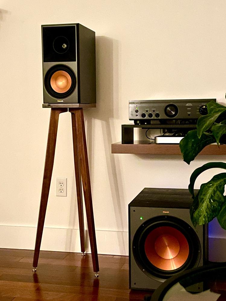 800-900mm The Crane Surround Sound Speaker Stand (Single) - Customer Photo From Brian Mitchinson