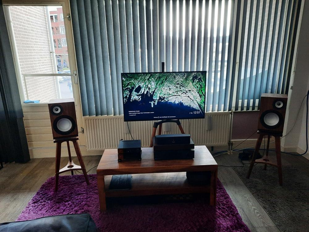 The Rook Hardwood Speaker Stands (Pair) 3 Height Options - Customer Photo From Peter Mijnes