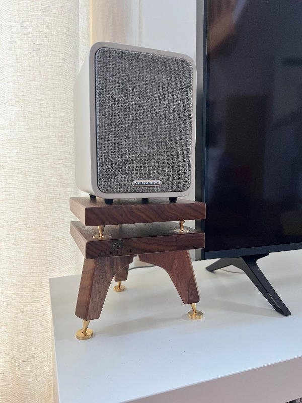 Ruark MR1 Mk2 Speaker Stands 140-900mm (Pair) - Customer Photo From Anonymous