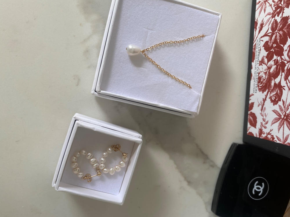 TEARDROP FRESHWATER PEARL NECKLACE- 14k Gold - Customer Photo From Ella Wagner