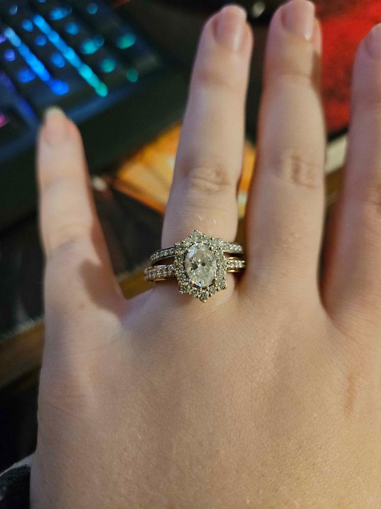 Enchanted Star Lab Grown Diamond 14K Gold Belle Halo Engagement Ring with Rose Gallery - Customer Photo From Joshua Quiles