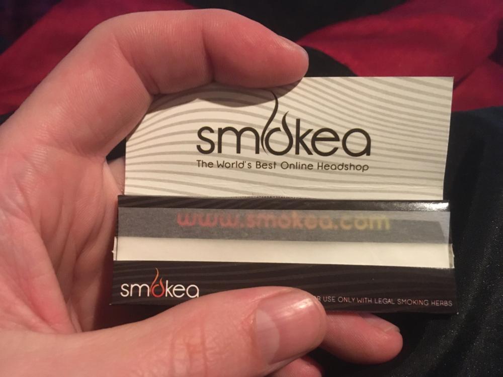 SMOKEA 1 1/4 Premium Hemp Rolling Papers - Customer Photo From Anonymous