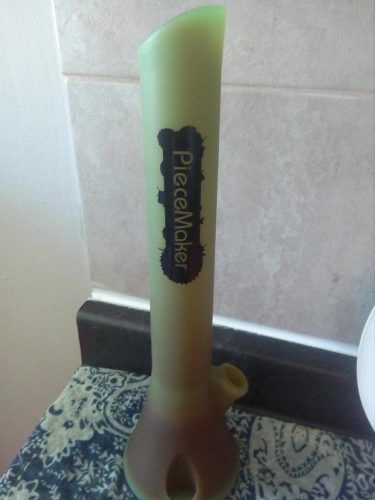 Piecemaker Kirby Silicone Bong - Customer Photo From Hannah