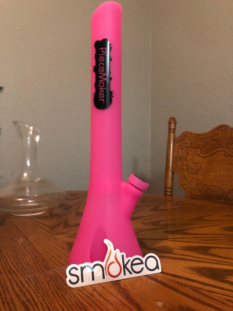 Piecemaker Kirby Silicone Bong - Customer Photo From Joiful420 Instagram