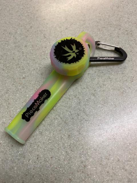 Piecemaker Karma Go! Silicone Pocket Pipe - Customer Photo From Jill Carpenter