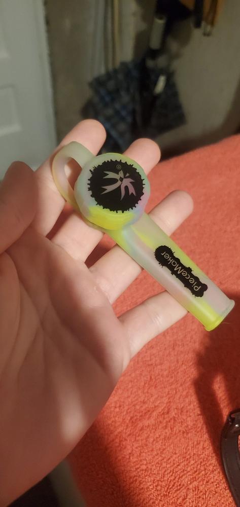 Piecemaker Karma Go! Silicone Pocket Pipe - Customer Photo From Ashlea M.
