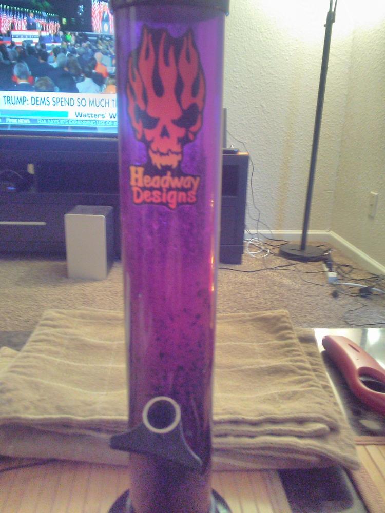 Headway 12" Straight Acrylic Bong - Customer Photo From Christopher Kelly