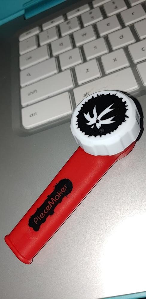 Piecemaker Karma Silicone Pocket Pipe - Customer Photo From Morgn