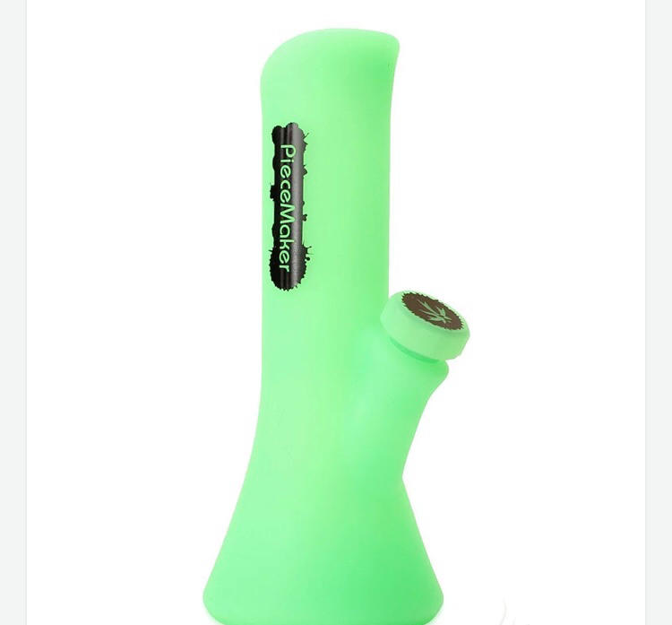 Piecemaker Kali Silicone Bong - Customer Photo From Michele Steffen