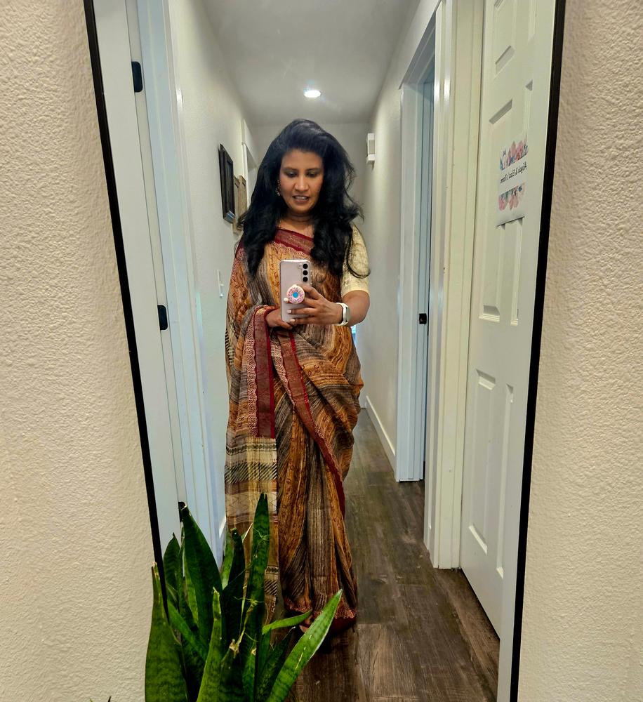 Short 36" Black Saree Silhouette™ - Customer Photo From Anita Hummel 