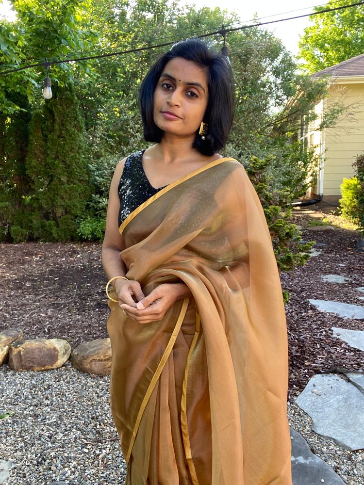 TiaBhuva.com - The gorgeous @akmakeup1 wearing our Rose Gold Anna Crop Top  And Vino Luxe Saree 😍💫