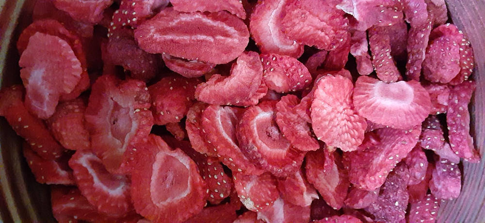 Emergency Essentials® Freeze-Dried Strawberry Slices Large #10 Can - Customer Photo From Michelle Grippo