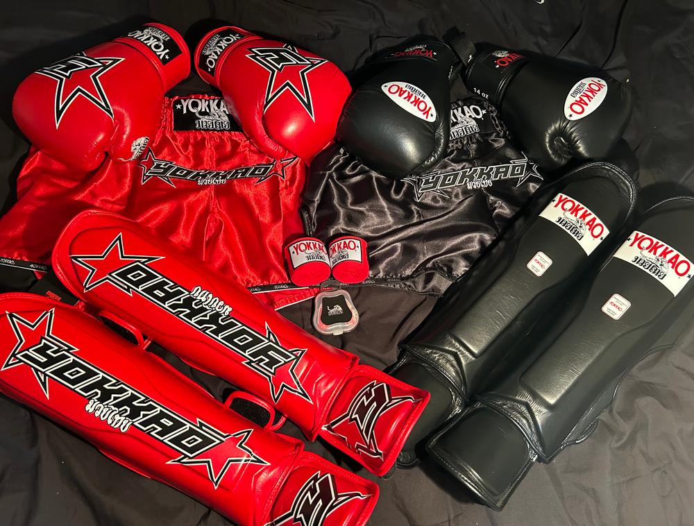 Institution Boxing Gloves - Customer Photo From Diego Ochoa