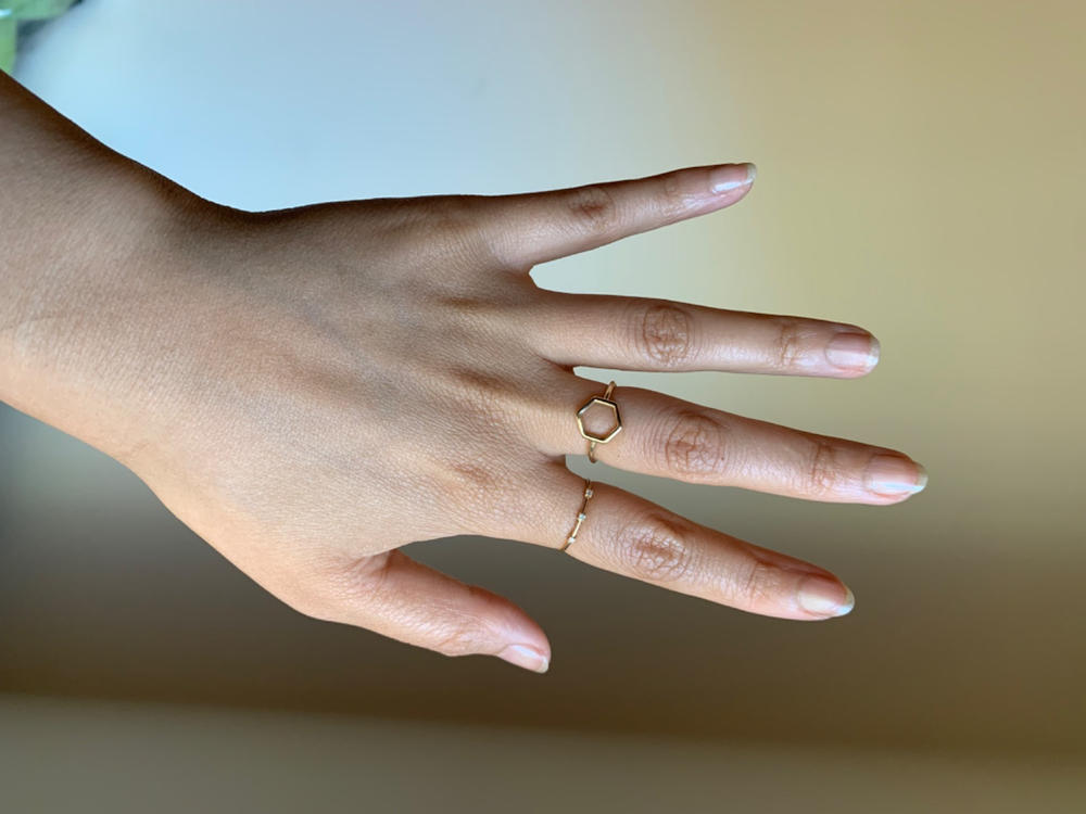 Three Stone Diamond Ring 14k Gold - Estelle - Customer Photo From Nikki Chamberlain