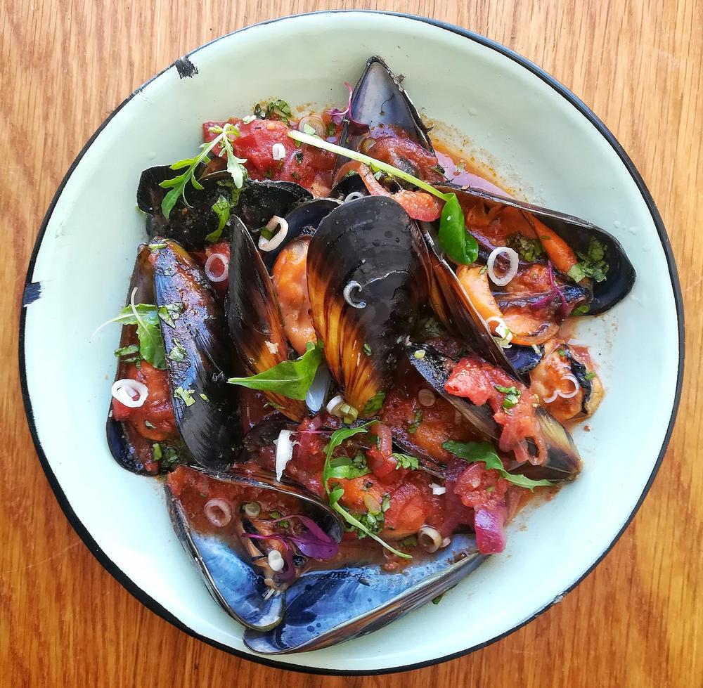 Live box | Black Mussels (2.4kg) | Farmed on the West Coast - Customer Photo From Amanda Manyatshe