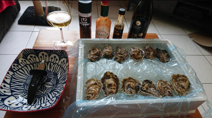 Medium Fresh Oysters | Live Box | Farmed on the West Coast | x12 - Customer Photo From Kayla 