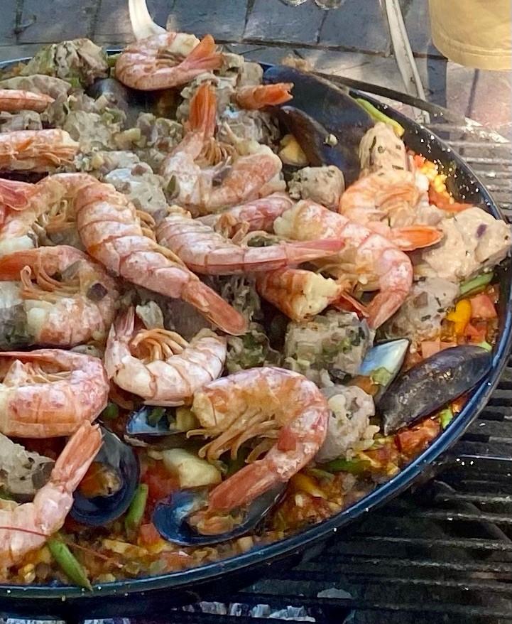 Paella Box | Seafood Platter | Prawns, Clams, Scallops, Mussels, Squid, Tuna (3.8kg) - Customer Photo From Loraine Laing
