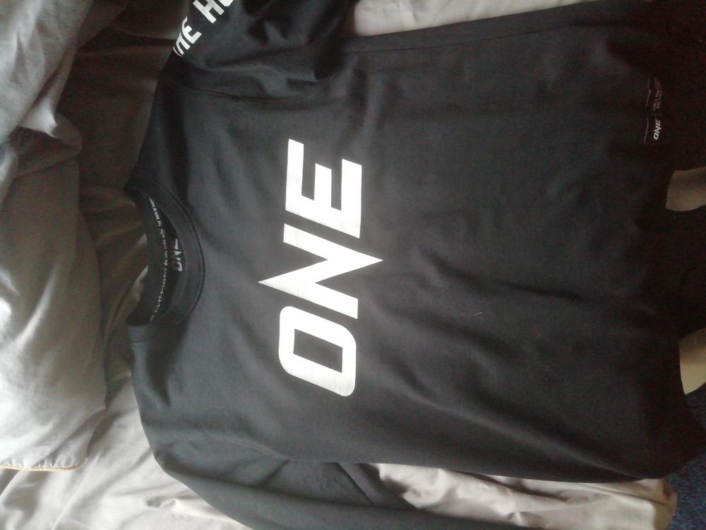 ONE Black Logo Sweatshirt - Customer Photo From Harry Elson