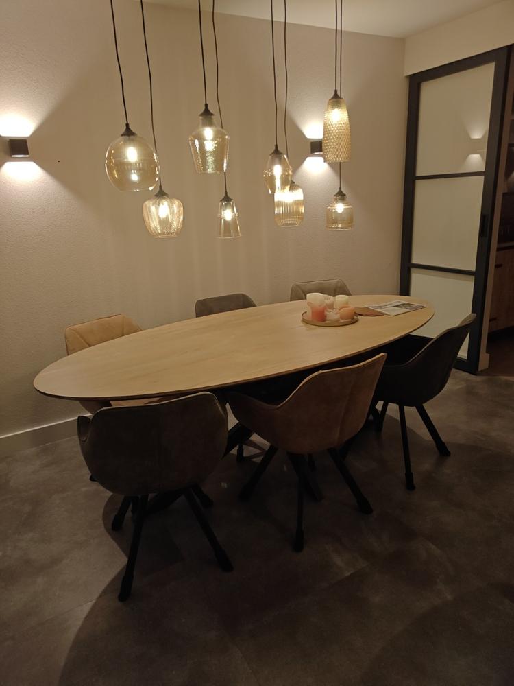 QUVIO Eettafel Sofia - Ovaal - 220x100 cm - Stalen kruispoot - FSC®-gecertificeerd mangohout - Naturel - Customer Photo From Harrie Meulenbroeks