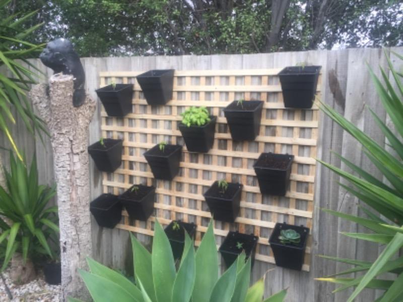 Wallgarden Multi Hang 10 Pot Vertical Garden Wall Kit Vertical