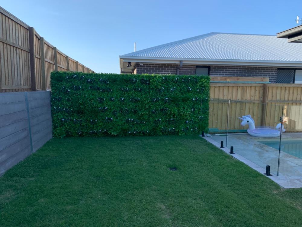 Artificial White Oasis Vertical Garden 1m x 1m Plant Wall Screening Panel UV Protected - Customer Photo From Danielle Edge
